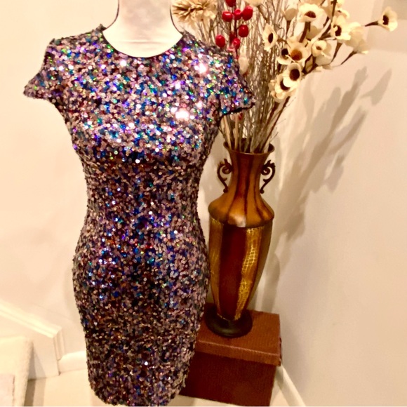 DRESS THE POPULATION 🔥Fabulous Sequined, Multi-Color Mini Dress 🔥STUNNING !♥️ - Picture 16 of 17